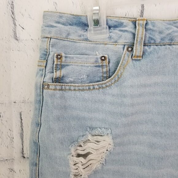 Forever 21 Distressed Denim Mini Skirt. Size 30. - Picture 2 of 5
